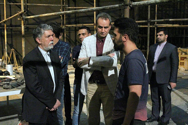 وزیر ارشاد به تئاتر شهر آمد/ پیگیری حاشیه‌ها و عملیات بازسازی