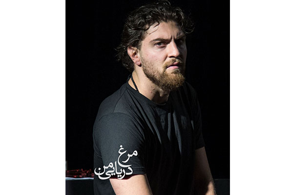 ترپلف «مرغ دریایی من» مشخص شد / امیرحسین فتحی به نمایش جدید کیومرث مرادی پیوست