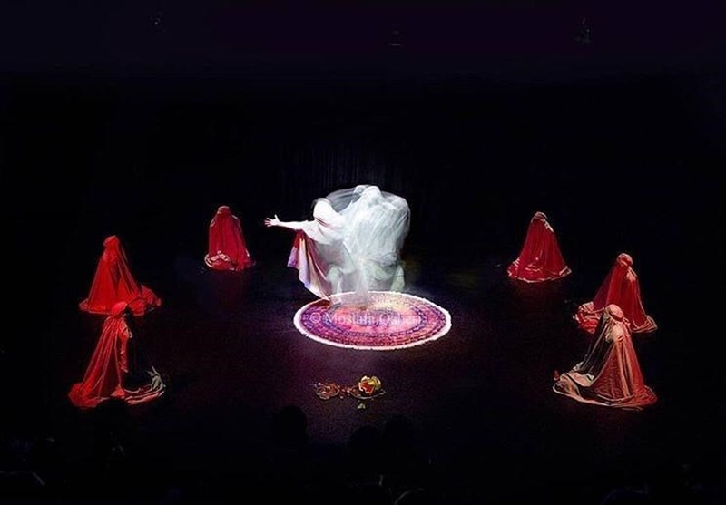 نگاهی به نمایش «بیوه سیاه، بیوه سفید»/ زن، همه غم‌های افغانستان