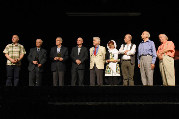 نقش ارمنیان در تئاتر ایران بررسی شد/ تجلیل از هنرمندان ارمنی