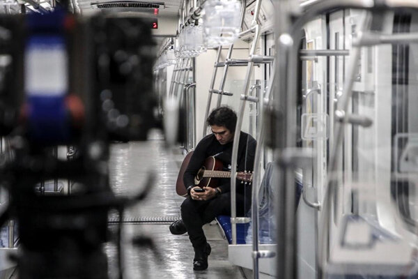 خوانندگی و بازیگری رضا یزدانی در «عاشقانه‌های خیابان»