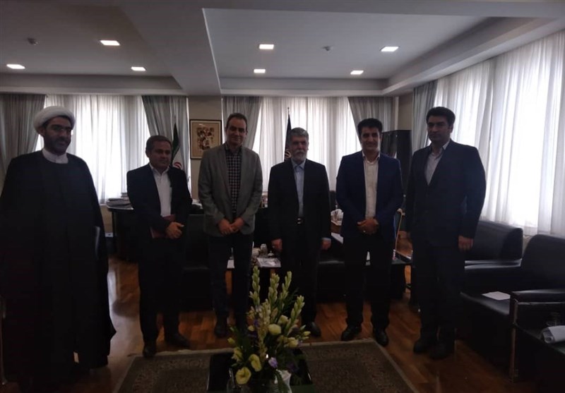 سیدعباس صالحی: استمرار جشنواره تئاتر خیابانی مریوان، موجب تکامل آن میشود سیدعباس صالحی: استمرار جشنواره تئاتر خیابانی مریوان، موجب تکامل آن میشود