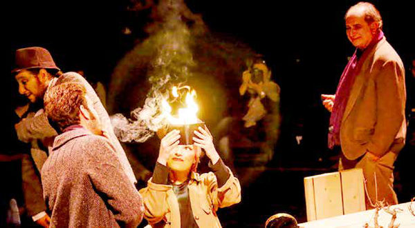 نگاهی انتقادی به تئاتر تجربهگرای معاصر ایران / جدال محافظهکاران و رادیکالها ادامه دارد نگاهی انتقادی به تئاتر تجربهگرای معاصر ایران / جدال محافظهکاران و رادیکالها ادامه دارد