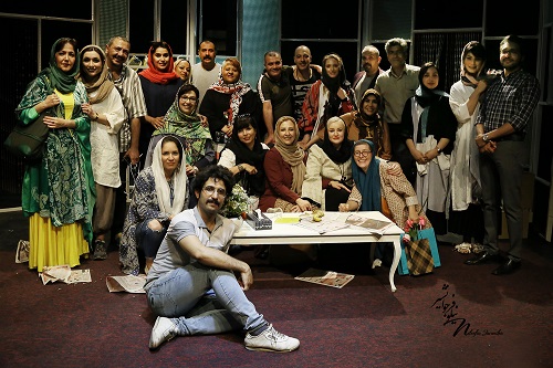 آغاز اجرای نمایش 