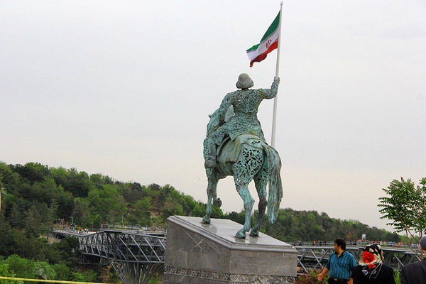 «چهارشنبه‌ های تئاتر» آب و آتش، پل طبیعت و گنبد مینا