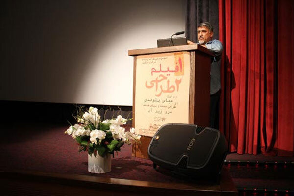 عباس بلوندی از طراحی صحنه و لباس «سرو زیر آب» گفت