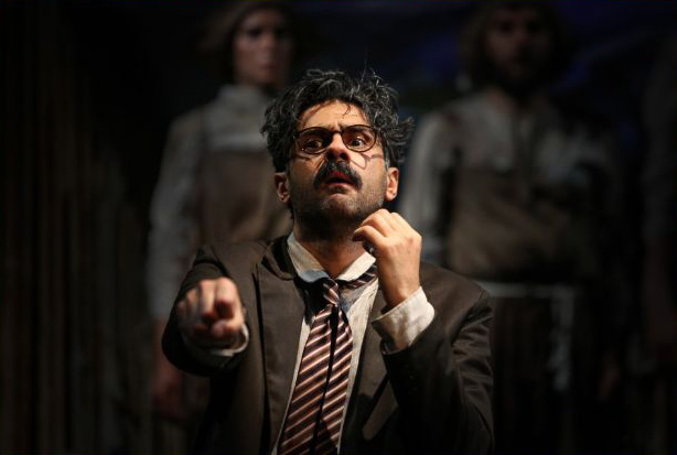 گفتوگو با ميلاد رحيمی به بهانه سالها حضور در گروه تئاتر «خانه»/ ملاقات با هنرپيشه نقش اولحيمی به بهانه سالها حضور در گروه تئاتر «خانه»/ ملاقات با هنرپيشه نقش اول گفتوگو با ميلاد رحيمی به بهانه سالها حضور در گروه تئاتر «خانه»/ ملاقات با هنرپيشه نقش اولحيمی به بهانه سالها حضور در گروه تئاتر «خانه»/ ملاقات با هنرپيشه نقش اول