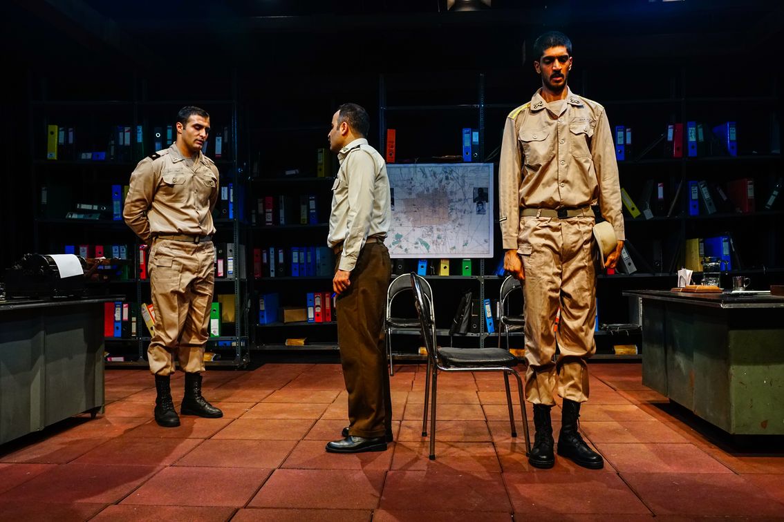 نگاهی به نمايش لانچر پنج/ ذبح استعاره‌گویی