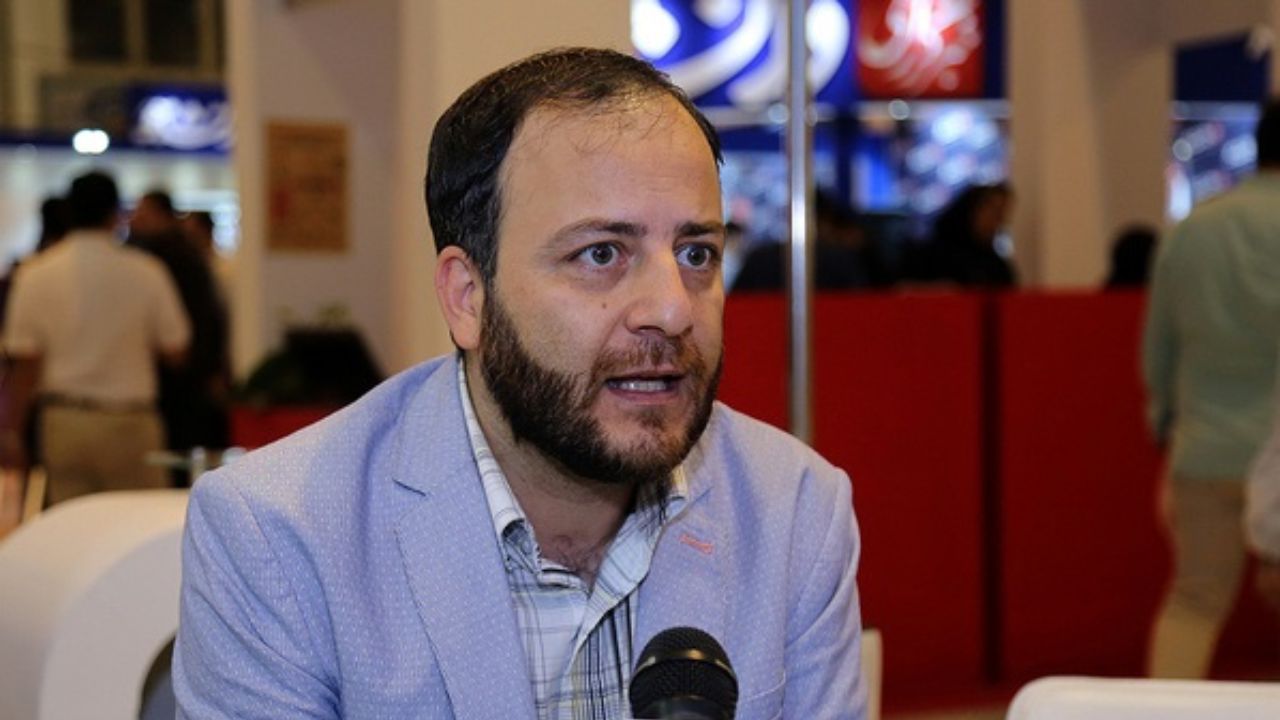 تئاتر ما به نهاد داوری بها نداده است / خانه تئاتر نتوانسته نقش ریش‌سفیدی‌اش را ایفا کند