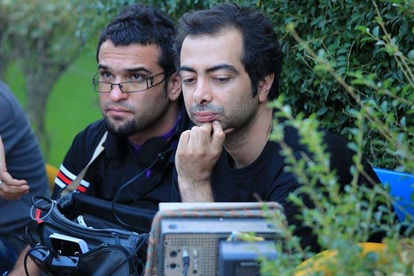 درخواست پروانه ساخت برای «به روی ما قدم می‌زنند…»