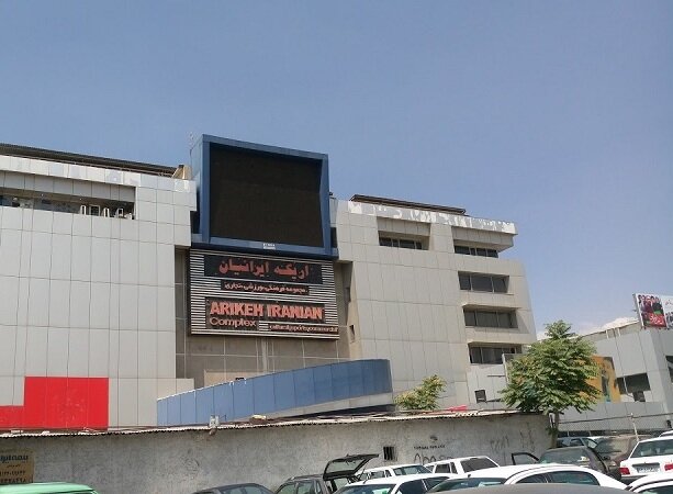 چرا شهرداری تابلوهای سینمای اریکه ایرانیان را تخریب کرد+فیلم