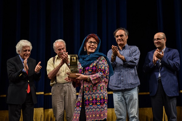 اولین نشان طراحی لباسِ صحنه ایران رونمایی شد/ آغاز داستان «دوبرادر»