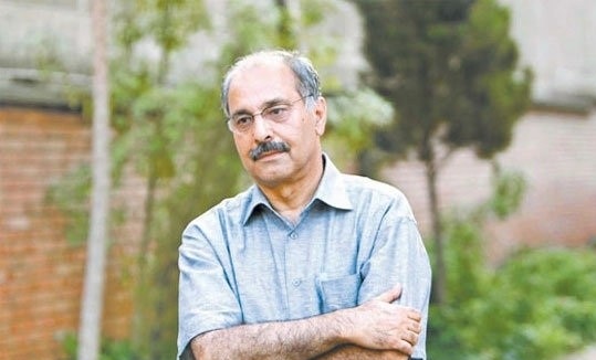 با محمدرضا خاكی درباره وضعيت مطالعات تئاتر و اجرا تئاتر ايران/ به سوی عوام‌گرايی رفته است