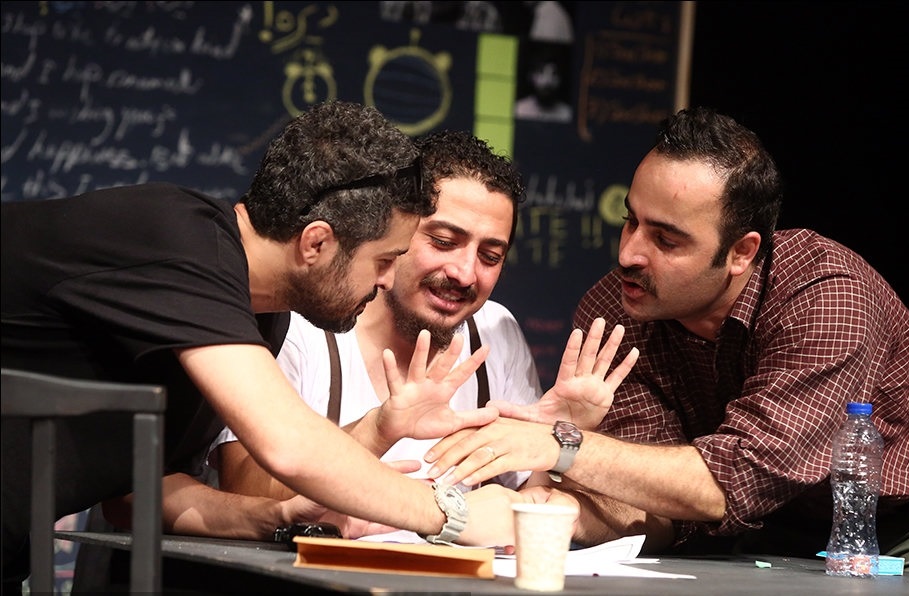 به بهانه اجرای نمايش B5-6 در سالن هامون/ اقتصاد سياسی مرگ و انتحار