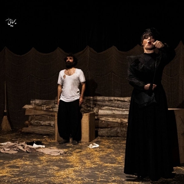  نگاهی به سه نمایش، همراه با محمدجواد ظریف؛ حاشیه‌نشینان تئاتر را مرور کنیم 