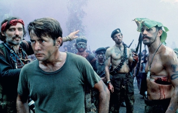 ۵) در اواسط فیلمبرداری «اینک آخرالزمان» (Apocalypse Now) یک طوفان سهمگین، همه چیز را از بین برد و بسیاری از عوامل فیلم از بازگشت به کار خودداری ‌کردند