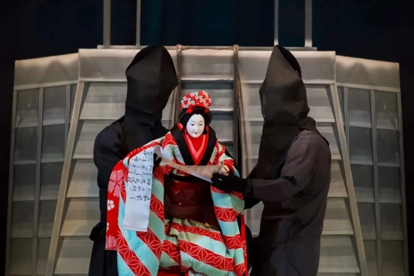عروسک‌گردانی ژاپنی