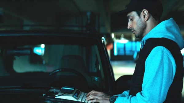 نقد فیلم «Relay»: تریلر جدید ریز احمد که ثابت می‌کند هنوز هم می‌توان آثار کلاسیک ساخت