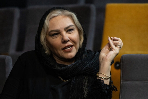 افسانه چهره آزاد
