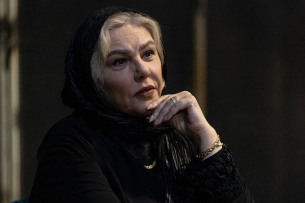 افسانه چهره آزاد