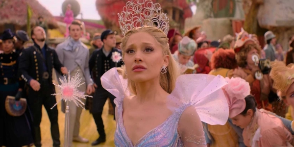 ۱۰ لباس زنانه مقرون به صرفه برای هالووین ۲۰۲۵: ایده های سینمایی جذاب و ارزان