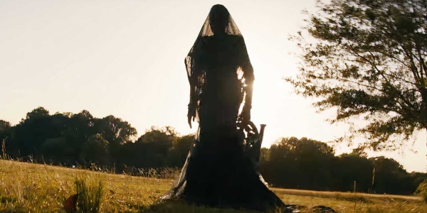 ۱۰ لباس زنانه مقرون به صرفه برای هالووین ۲۰۲۵: ایده های سینمایی جذاب و ارزان