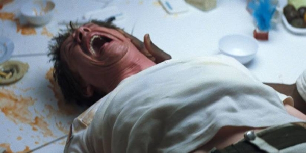 ۱۰ مرگ معروف و ماندگار در تاریخ فیلمهای ترسناک | از هالووین تا موروثی