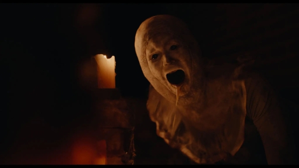 نقد فیلم Keeper؛ ترسناک و تجربی از اسگود پرکینز