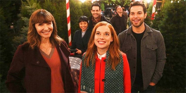 Zoey's Extraordinary Christmas (۲۰۲۱)