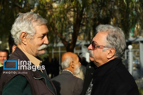 هادی مرزبان در قاب خاطرات؛ نگاهی به زندگی، سوابق و عکس‌های کمتردیده شده کارگردان فقید تئاتر