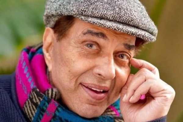 درمندرا، «هی‌من بالیوود» و ستاره فیلم ماندگار «شعله»، در ۸۹ سالگی درگذشت