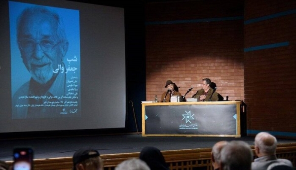 «شب جعفر والی» در خانه هنرمندان؛ گرامیداشت بازیگر پیشگام تئاتر ملی با حضور علی نصیریان