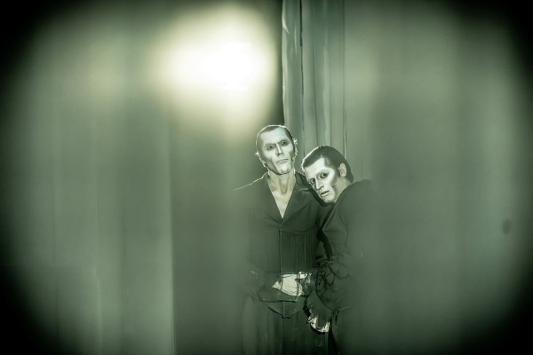 نمایش شهر گناه