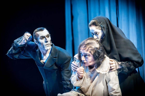 نمایش شهر گناه