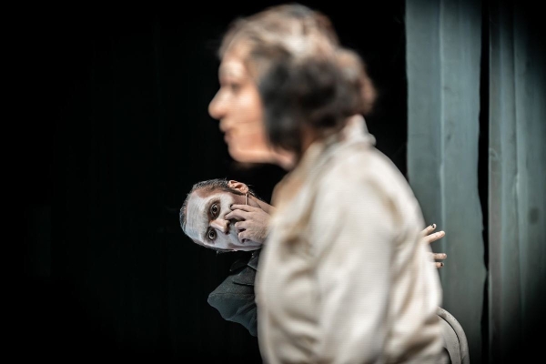 نمایش شهر گناه