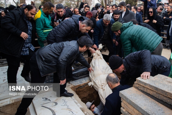 رضا رویگری در قطعه هنرمندان به خاک سپرده شد