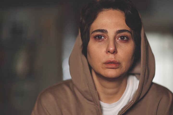 رعنا آزادی‌ور